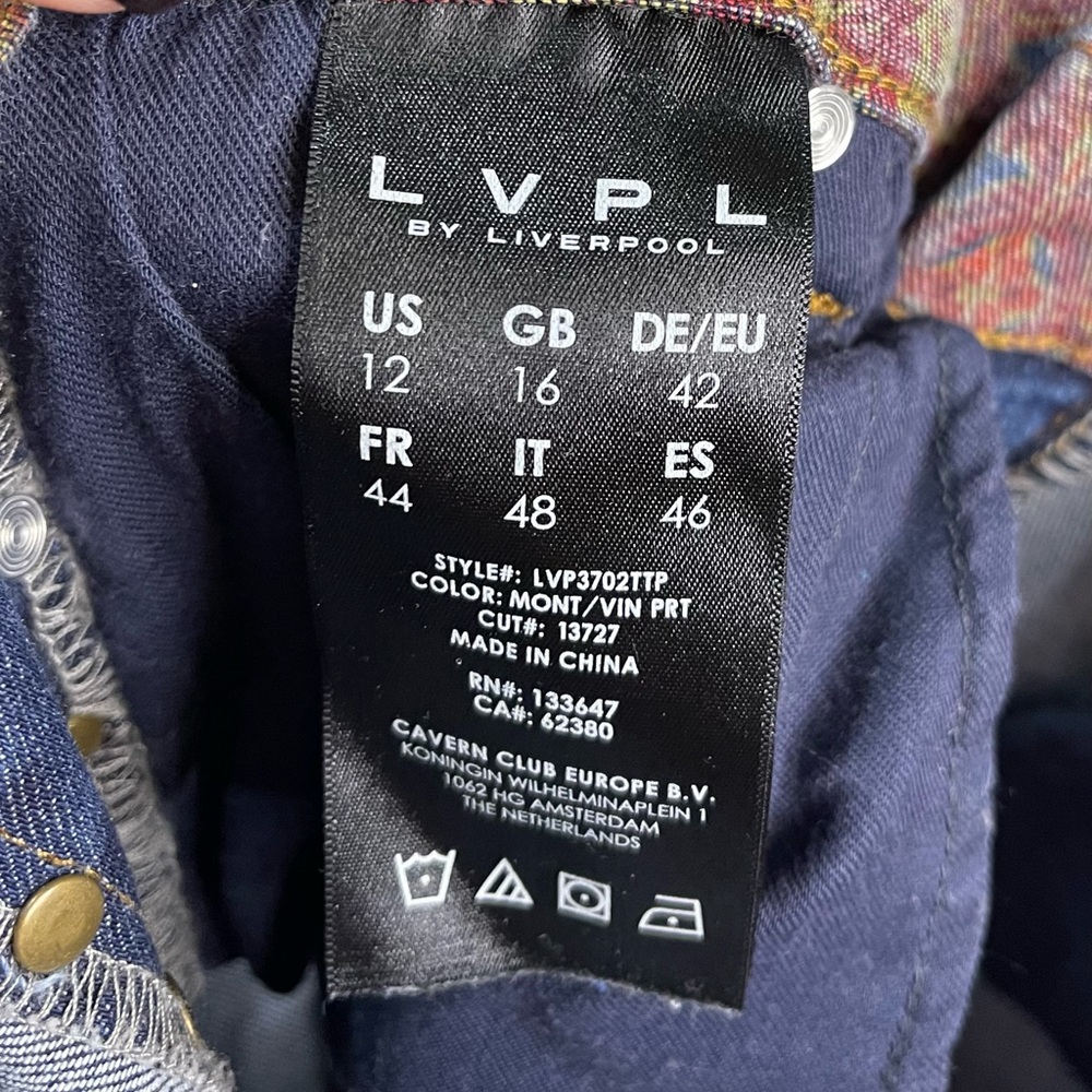 Liverpool LVPL “Collette” Jeans with Grommet Details Raw Hem Size 12 - Picture 8 of 9